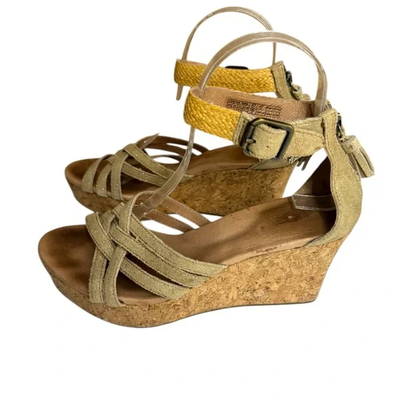 UGG Australia Gold Metallic Braided Wedge Sandals Women’s Size 6.5 - Picture 2 of 12